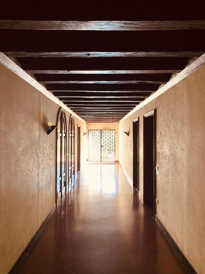 Apartment Il Salotto Sul Rio Mantova